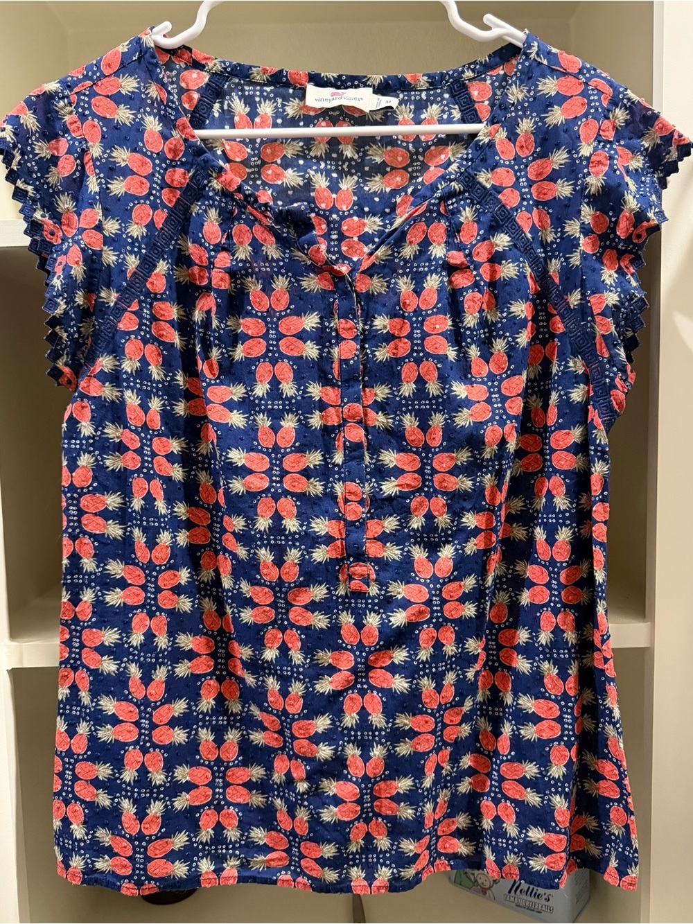 vineyard vines navy blue short-sleeve top size medium